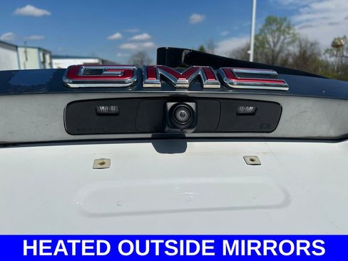 Used 2021 GMC Acadia SLT w/ LPO, Black Accent Package image 19