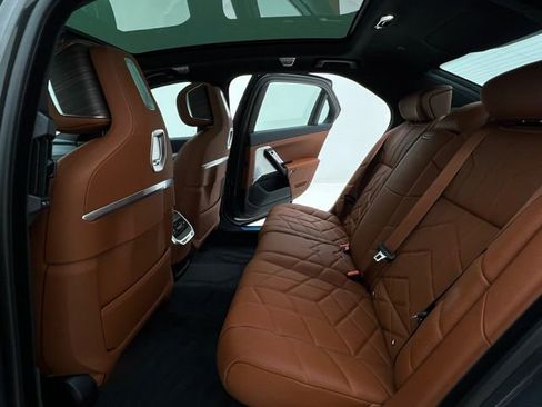 New 2026 BMW 750e xDrive w/ Executive Package AWD/4WD image 10