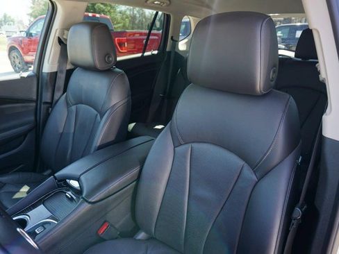 Used 2019 Buick Envision Essence image 22