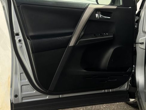 Used 2016 Toyota RAV4 XLE AWD/4WD image 12