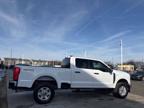 Used 2025 Ford F350 XLT image 8