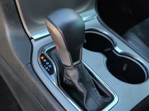 Used 2018 Jeep Grand Cherokee Altitude image 12