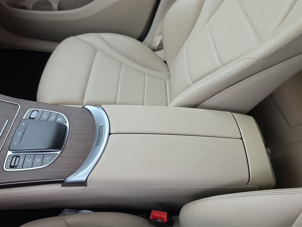 Used 2021 Mercedes-Benz GLC 300 4MATIC image 24