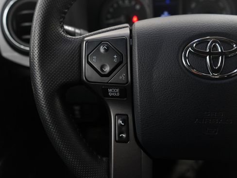 Used 2020 Toyota Tacoma TRD Off-Road image 24