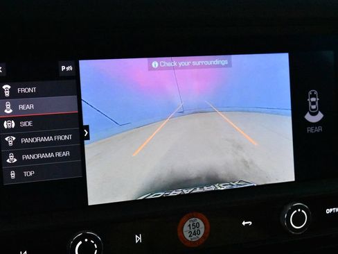 Certified 2025 Porsche Macan AWD/4WD image 13
