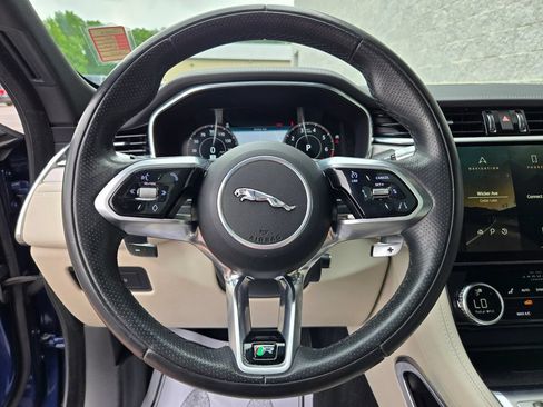 Used 2021 Jaguar F-PACE R-Dynamic S AWD/4WD image 18