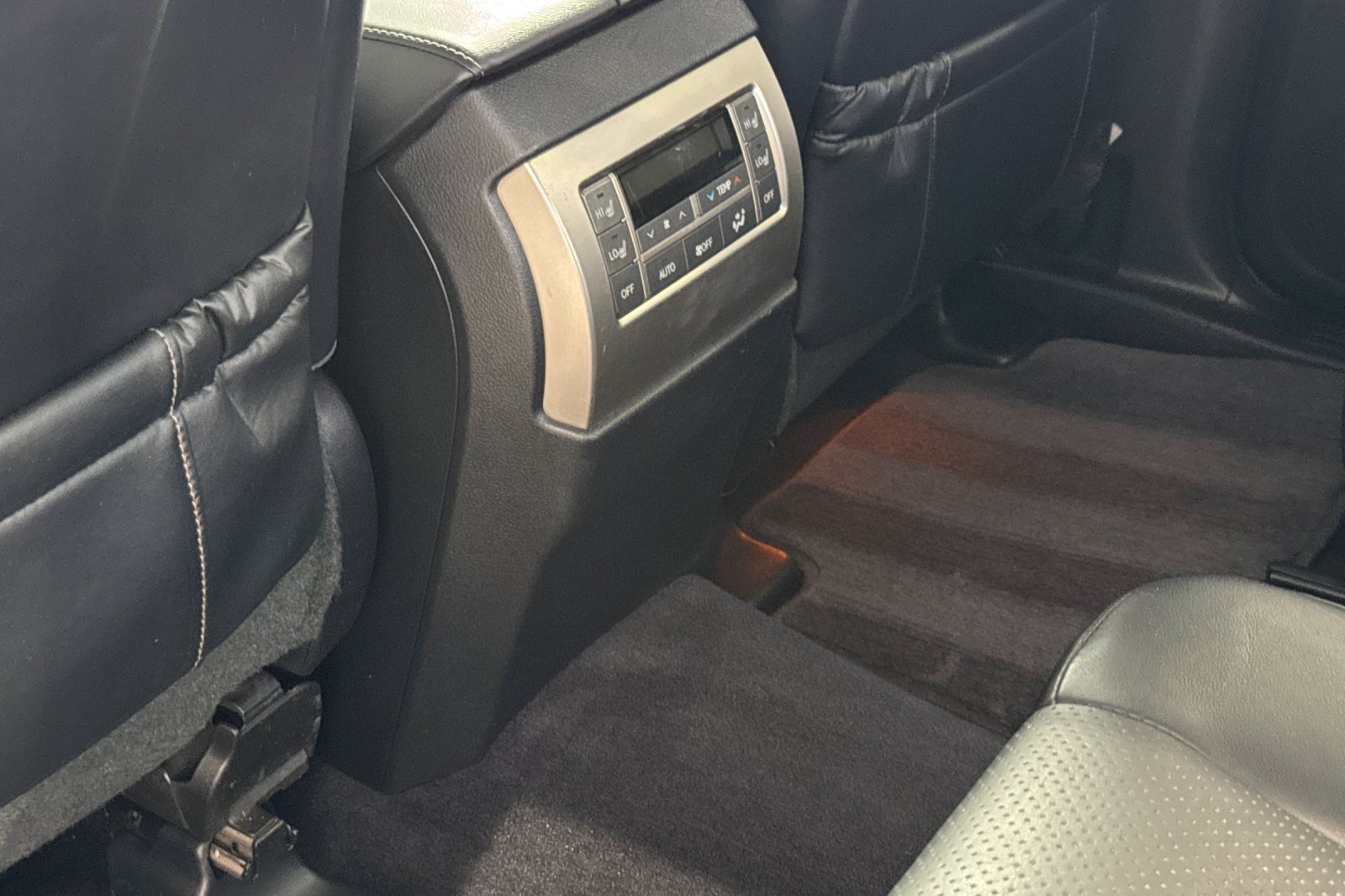 Used 2017 Lexus GX 460 Luxury AWD/4WD image 16