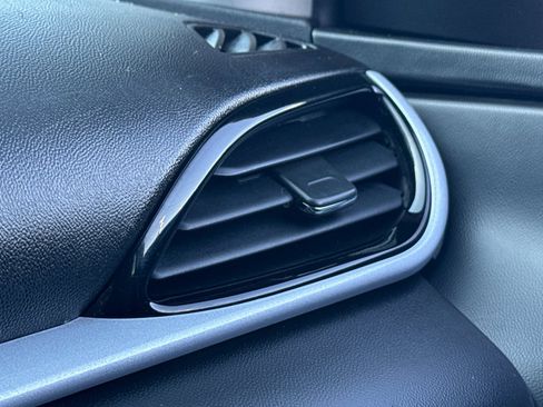 Used 2017 Chevrolet Volt LT image 29