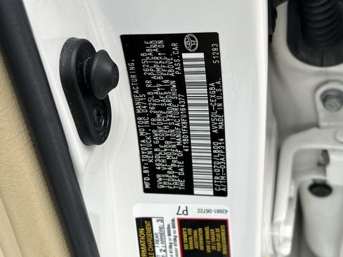 Used 2015 Toyota Camry LE image 33