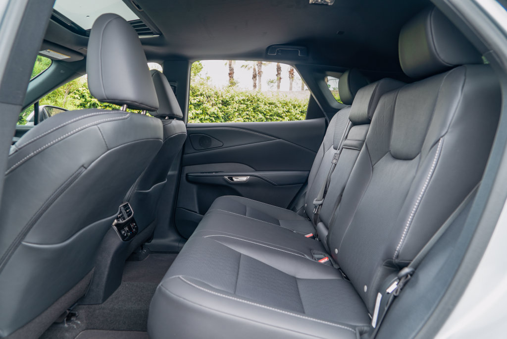 New 2026 Lexus RX 350 Premium w/ Accessory Package (Z1) FWD image 17