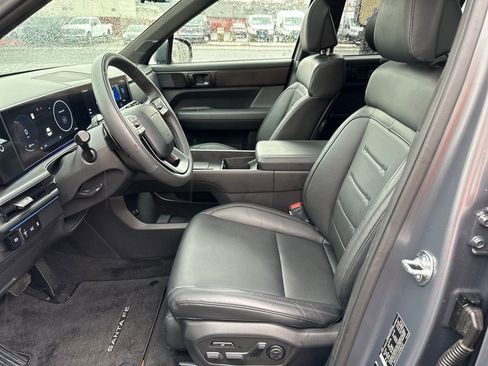 Certified 2025 Hyundai Santa Fe Calligraphy image 12