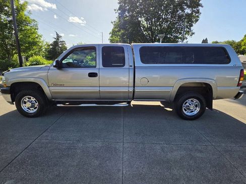 Used 2001 Chevrolet Silverado 2500 LT w/ Off-Road Skid Plate Pkg AWD/4WD image 12