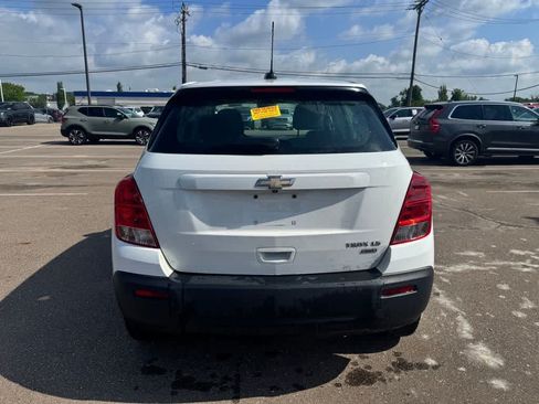 Used 2016 Chevrolet Trax LS AWD/4WD image 6
