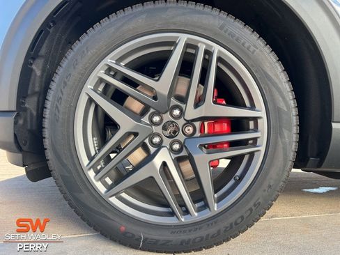 New 2025 Ford Explorer ST-Line w/ Premium Package image 9