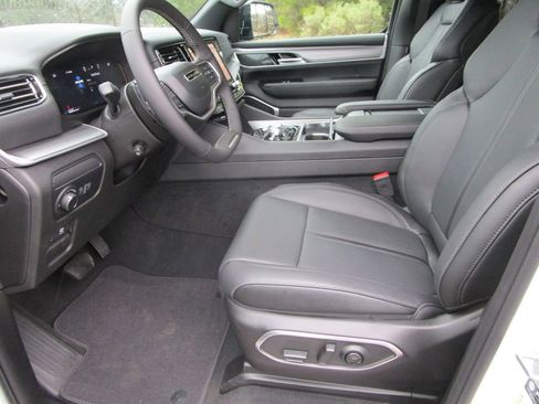 New 2026 Jeep Grand Wagoneer Limited w/ Convenience Group I image 28