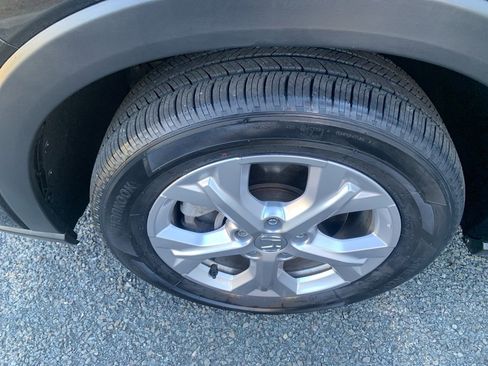 Used 2023 Honda HR-V LX image 8