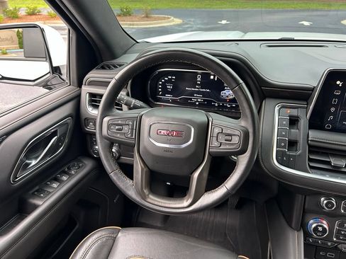 Used 2022 GMC Yukon AT4 AWD/4WD image 26