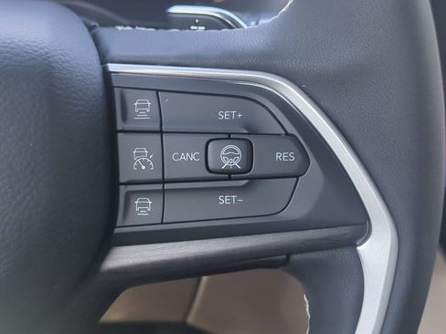 New 2026 Jeep Grand Cherokee L Limited RWD image 28
