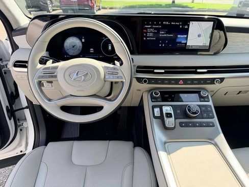 Used 2025 Hyundai Palisade Calligraphy AWD/4WD image 2
