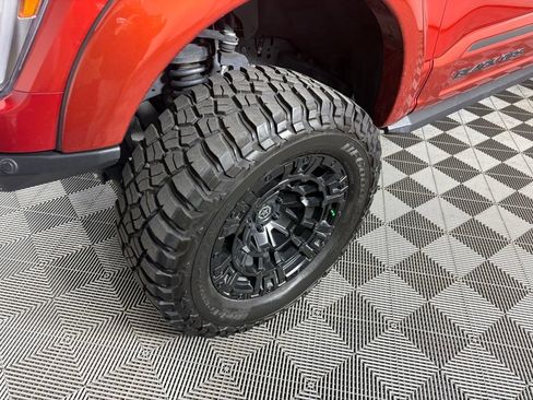 Used 2023 Ford F150 Lariat w/ Equipment Group 502A High image 9