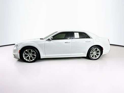 Used 2018 Chrysler 300 C w/ Sun, Sound & Nav Package RWD image 4