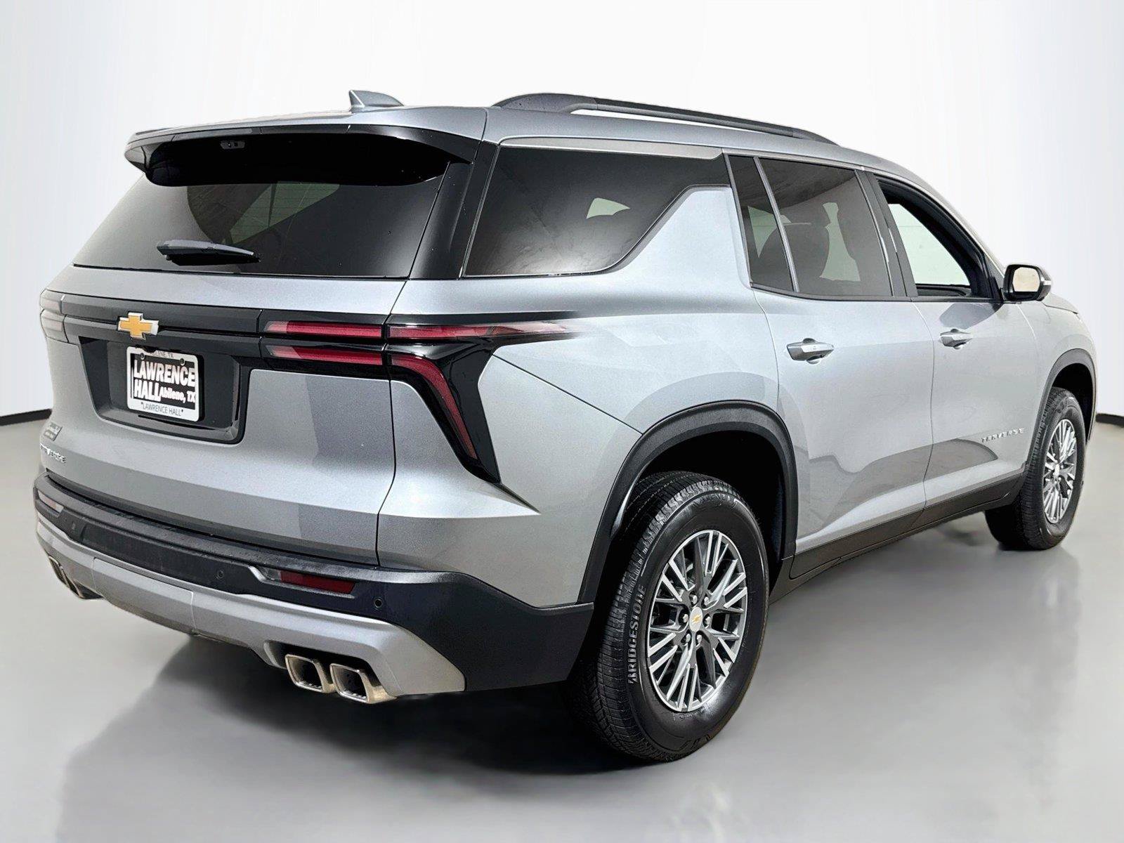 Certified 2026 Chevrolet Traverse LT w/ Driver Confidence Package FWD image 4