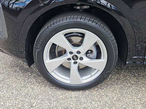 Certified 2025 Audi Q5 Premium Plus AWD/4WD image 2