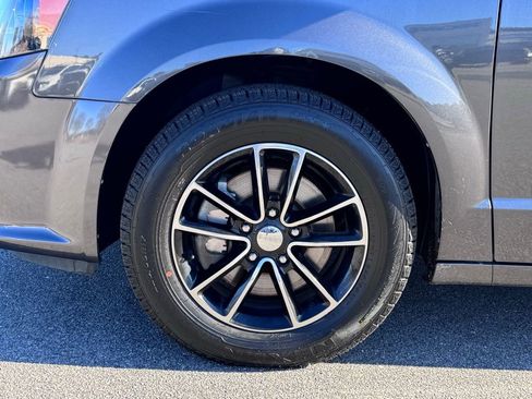 Used 2019 Dodge Grand Caravan SE image 31