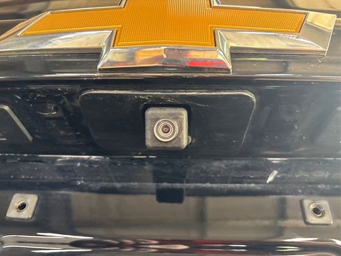 Used 2019 Chevrolet Tahoe LT w/ LT Signature Package image 17