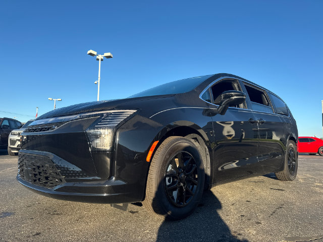 New 2027 Chrysler Pacifica Select w/ Family Tech Group FWD image 3