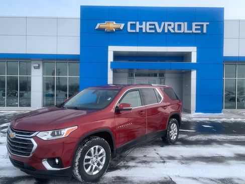 Used 2018 Chevrolet Traverse LT image 1