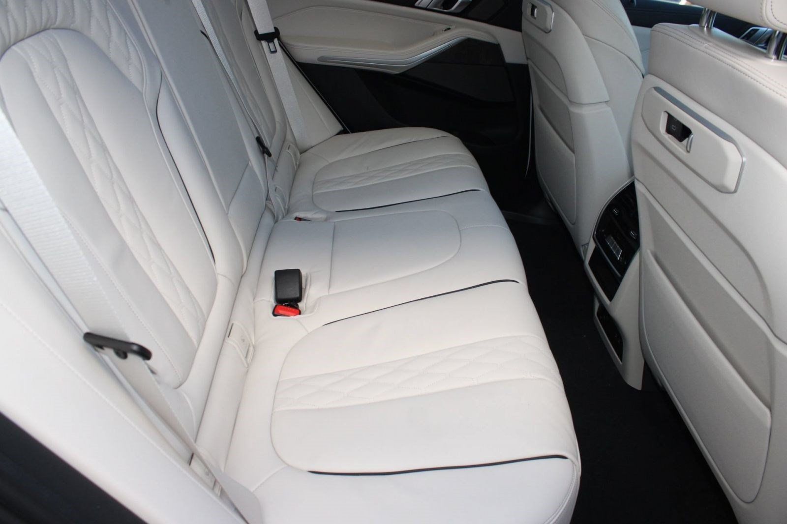 Used 2026 BMW X5 sDrive40i RWD image 33