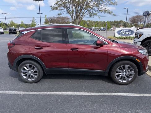 Used 2023 Buick Encore GX Essence w/ Experience Buick Package image 22