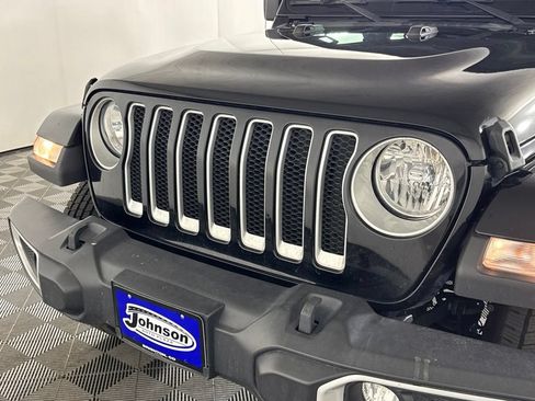 Used 2022 Jeep Wrangler Unlimited Sahara AWD/4WD image 45