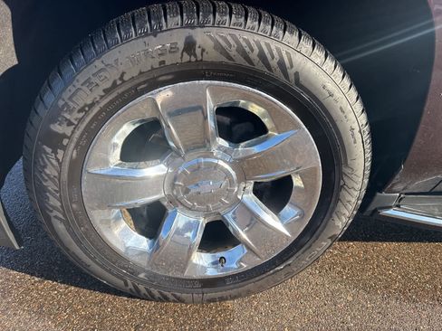 Used 2020 Chevrolet Tahoe Premier w/ Premier 6.2L Value Package image 20