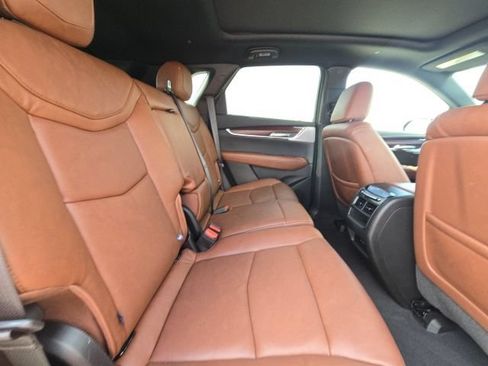 Used 2025 Cadillac XT5 Premium Luxury w/ Technology Package FWD image 13
