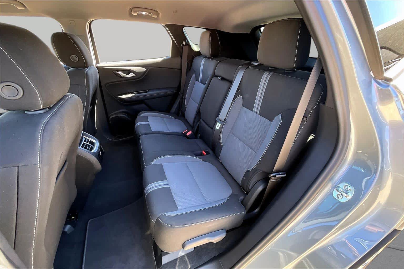 Used 2026 Chevrolet Blazer LT FWD image 18
