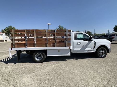 New 2025 Ford F350 XL w/ XL Chrome Package RWD image 33