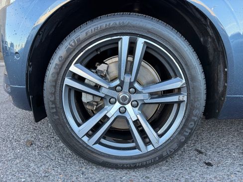 Used 2018 Volvo XC60 T6 Momentum w/ Convenience Package image 26