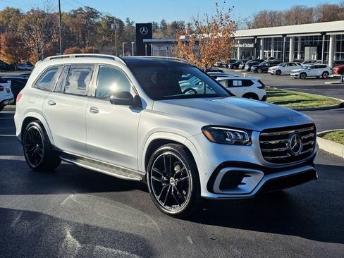 New 2025 Mercedes-Benz GLS 580 4MATIC image 1