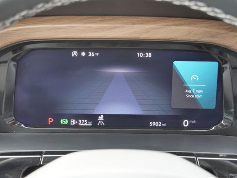 Used 2025 Volkswagen Atlas SE image 22