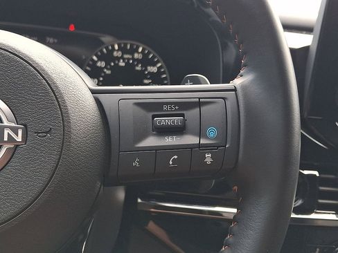 Used 2025 Nissan Pathfinder Rock Creek AWD/4WD image 18