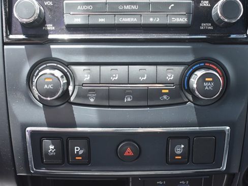 Used 2023 Nissan Titan SV RWD image 23