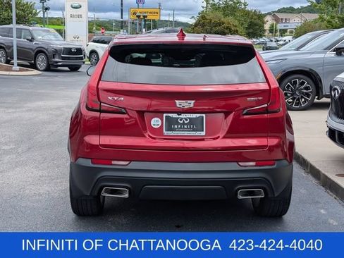 Used 2022 Cadillac XT4 Luxury w/ Cold Weather Package FWD image 6