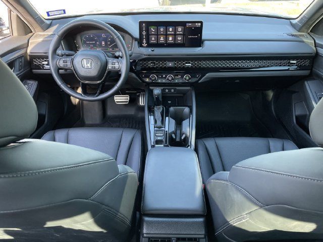 Used 2025 Honda Accord Sport image 11