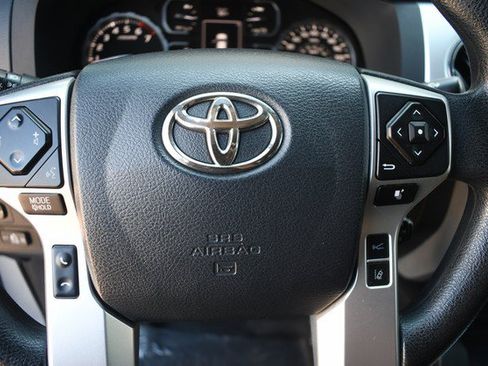 Certified 2018 Toyota Tundra SR5 w/ SR5 Upgrade Package AWD/4WD image 30