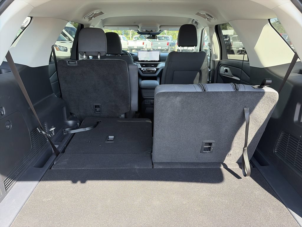 New 2026 Ford Explorer Active RWD image 31