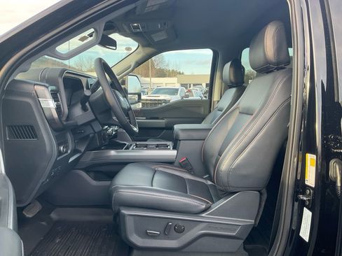 New 2026 Ford F250 Lariat w/ Black Appearance Package image 16