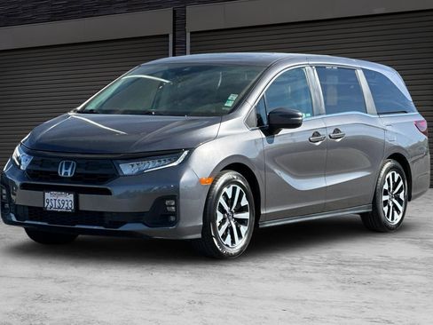 Used 2025 Honda Odyssey EX-L image 9