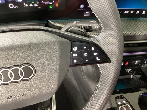 New 2025 Audi SQ5 Premium Plus image 31